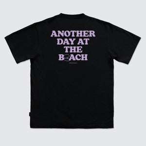 BLACK T-SHIRT B(E)ACH